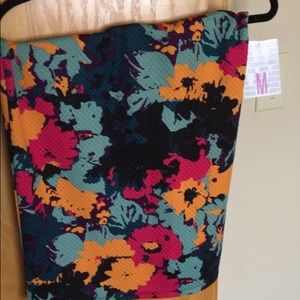 Lularoe NWT Cassie skirt size medium